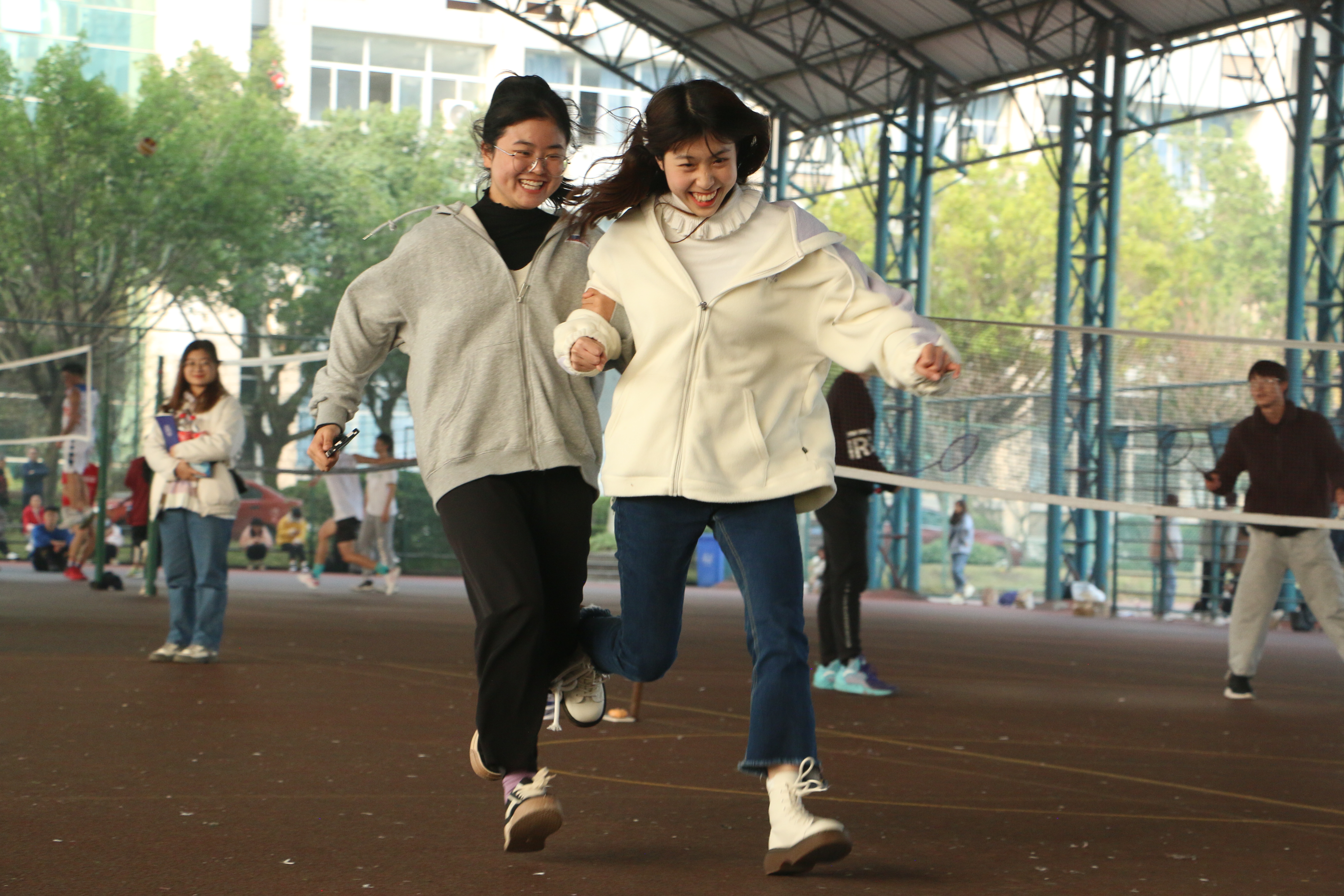 1641521918016068177.jpg 1641521918016068177.jpg