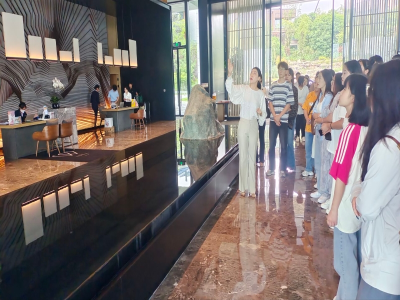 LbJF_1717687831333051631.jpg 旅游企业管理综合实训照片2.jpg