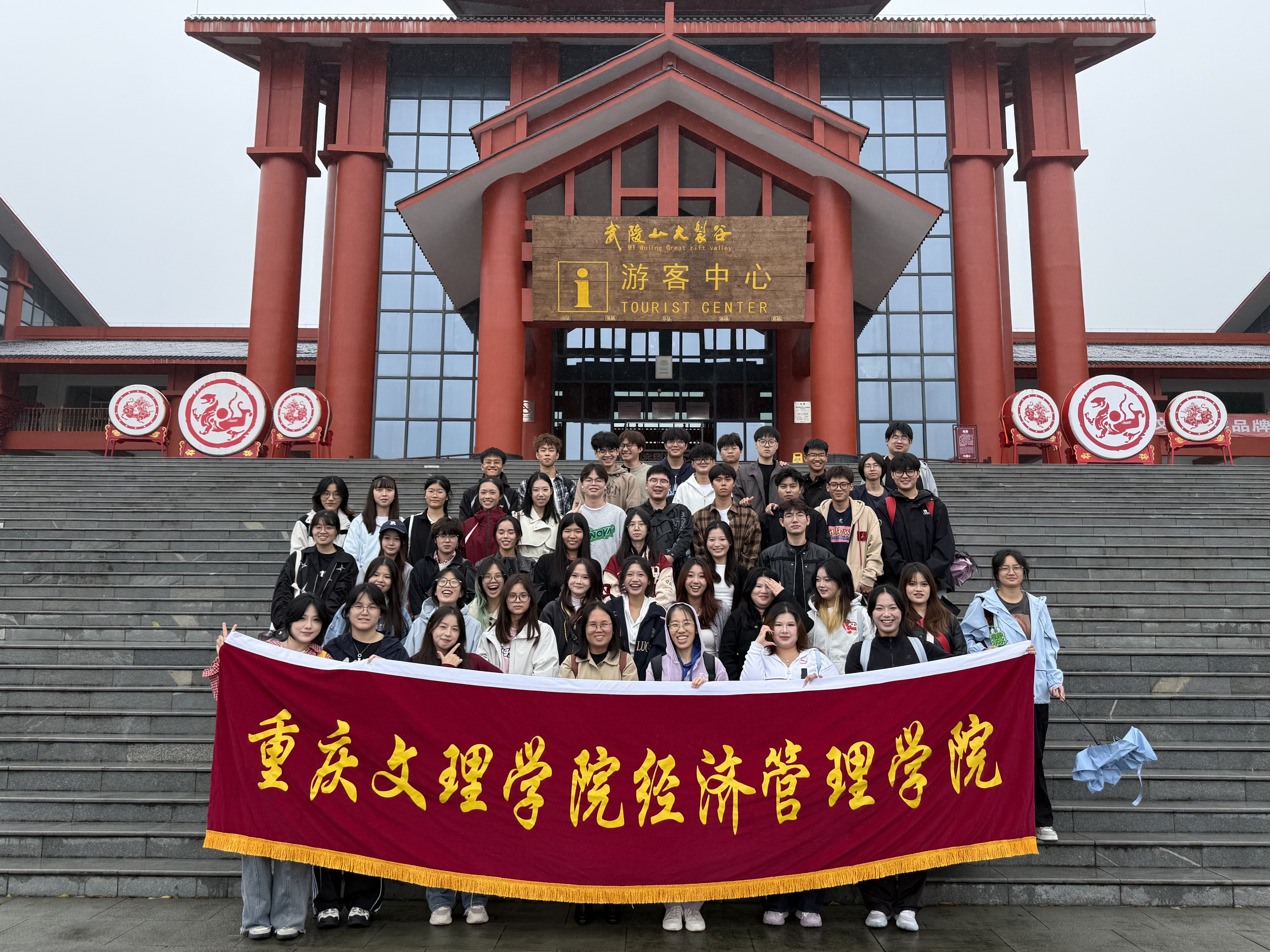 LfKZ_1760928243041021950.jpg 1.jpg